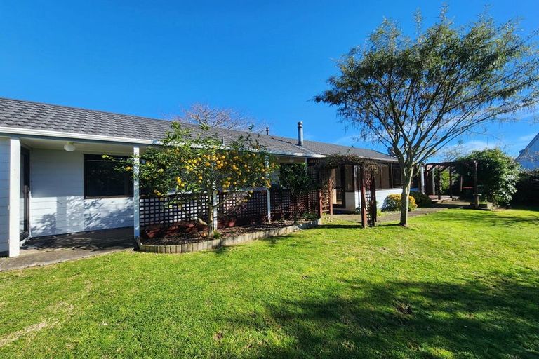 Photo of property in 7 Kaitake Place, Oakura, 4314