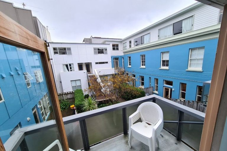 Photo of property in 207 Tasman Street, Mount Cook, Wellington, 6021