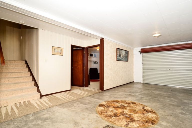 Photo of property in 2/25 Ciprian Place, Henderson, Auckland, 0612