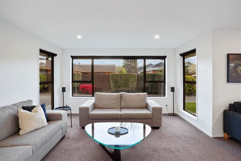 Photo of property in 14 Melissa Place, Burnside, Christchurch, 8042