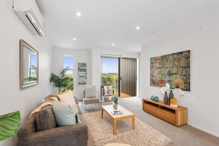 Photo of property in 25 Bonnette Road, Flat Bush, Auckland, 2019