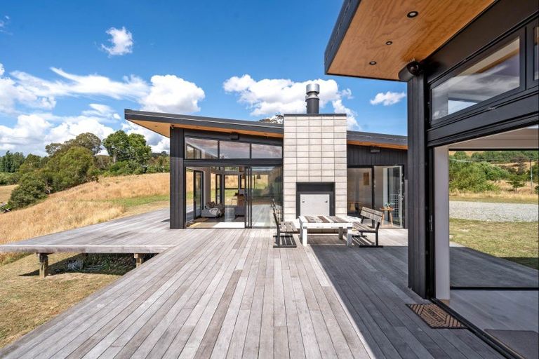 Photo of property in 360a Longbush Road, Hinakura, Masterton, 5884