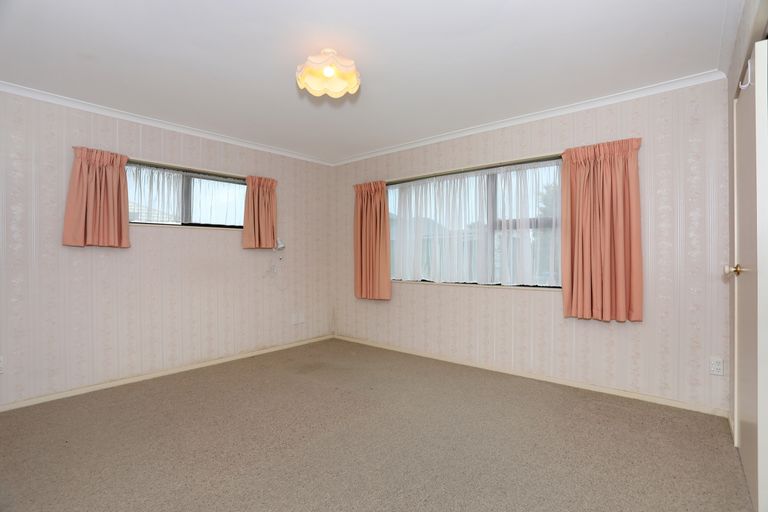 Photo of property in 28 Parnell Heights Drive, Kelvin Grove, Palmerston North, 4414