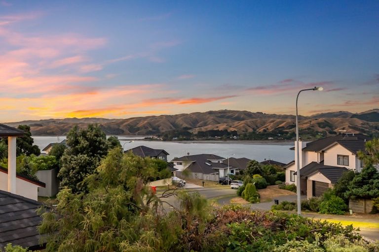 Photo of property in 19 The Masthead, Whitby, Porirua, 5024