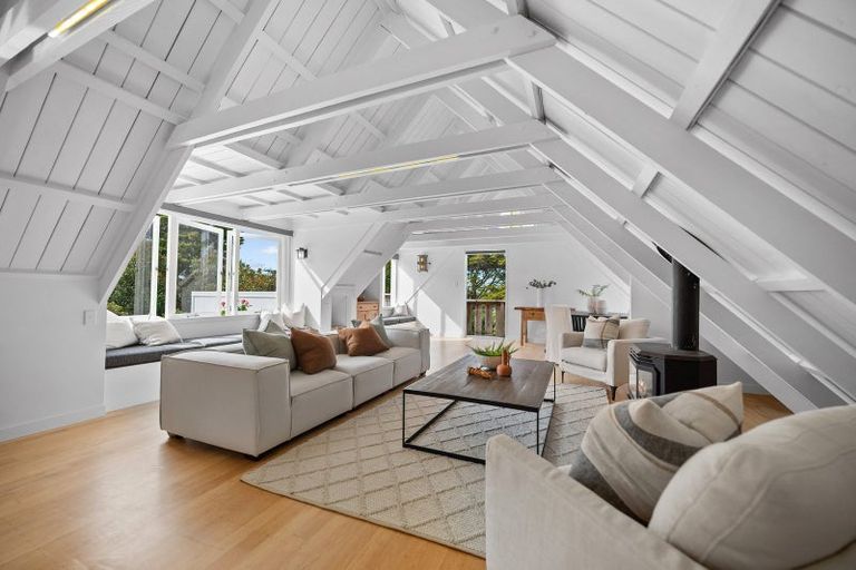 Photo of property in 194 Onewa Road, Birkenhead, Auckland, 0626