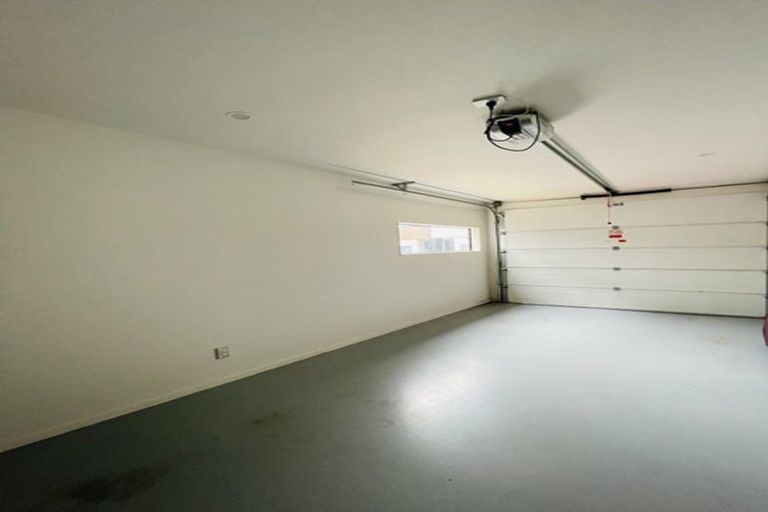 Photo of property in 6 Korama Lane, New Lynn, Auckland, 0600