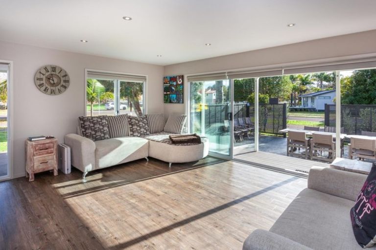 Photo of property in 83 Vista Paku, Pauanui, Hikuai, 3579