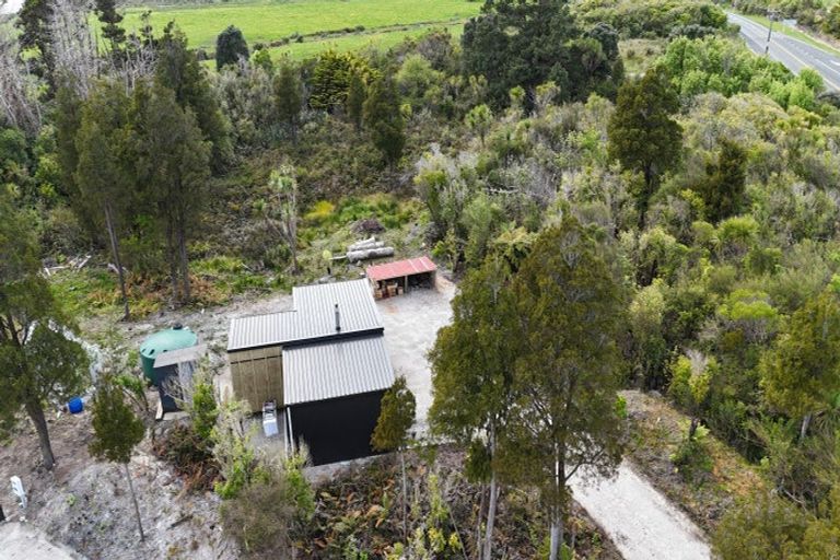 Photo of property in 898 Cape Foulwind Road, Cape Foulwind, 7892