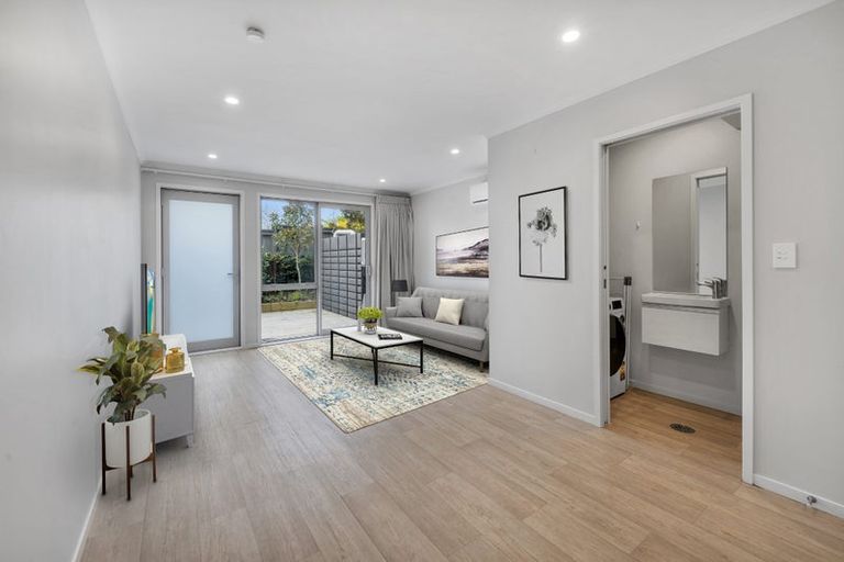 Photo of property in 74b Stanley Road, Glenfield, Auckland, 0629