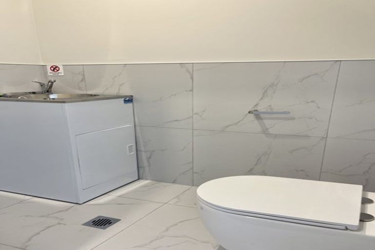 Photo of property in 20 Rorotu Avenue, Karaka, 2113