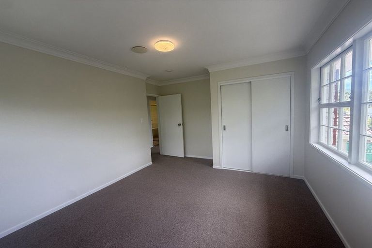 Photo of property in 82 Woodlands Crescent, Browns Bay, Auckland, 0630