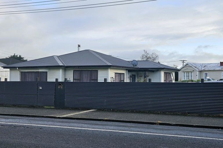 Photo of property in 4 Main Road, Clinton, 9534