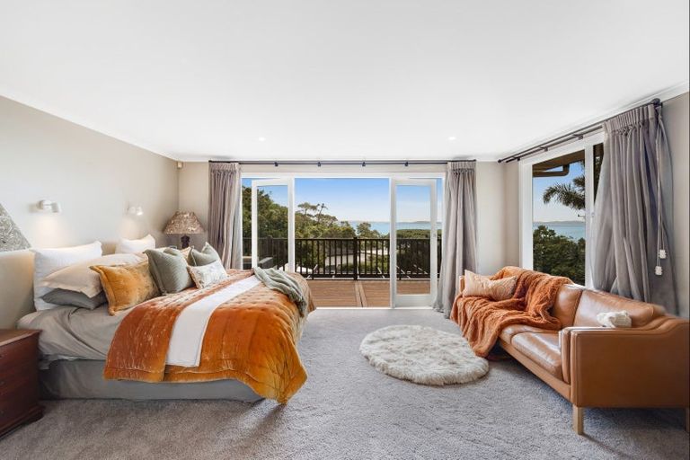 Photo of property in 188 Mellons Bay Road, Mellons Bay, Auckland, 2014
