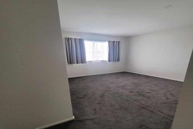 Photo of property in 11 Raymond Grace Avenue, Huapai, Kumeu, 0810