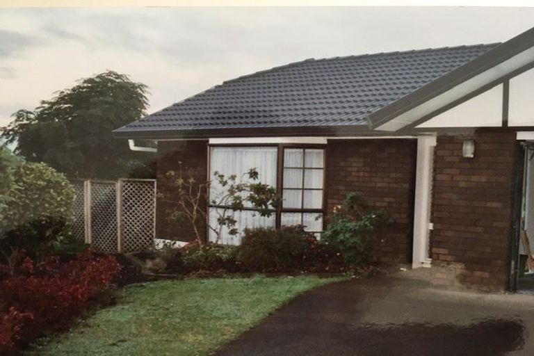Photo of property in 39 Loloma Drive, Half Moon Bay, Auckland, 2012