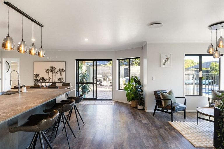 Photo of property in 28 Madison Street, Cambridge, 3434