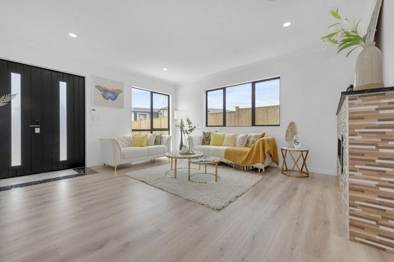 Photo of property in 2a Ballyalton Crescent, Flat Bush, 2019