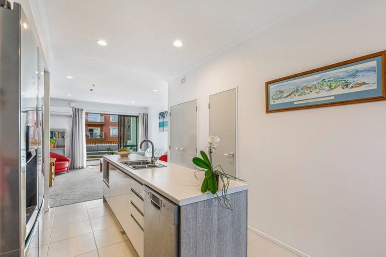 Photo of property in 17 Kanuka Road, Hobsonville, Auckland, 0616