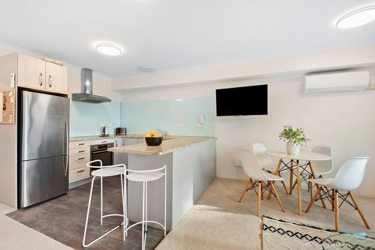 Photo of property in 83m Hill Street, Thorndon, Wellington, 6011