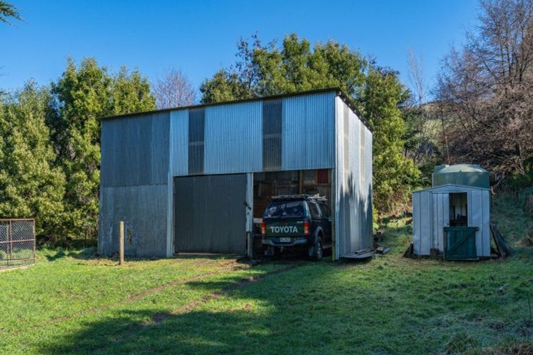 Photo of property in 9 Harmans Track, Little River, 7591