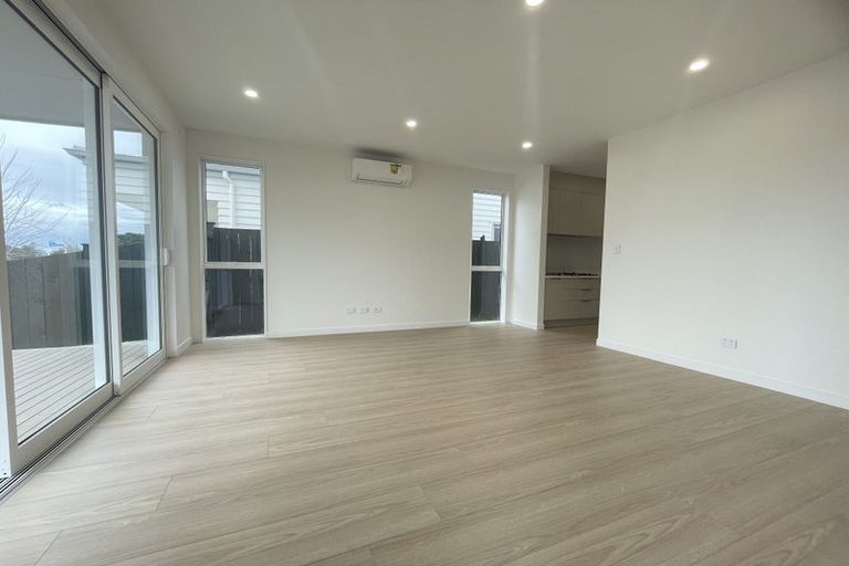 Photo of property in 6 Yellow Pear Lane, Karaka, 2578