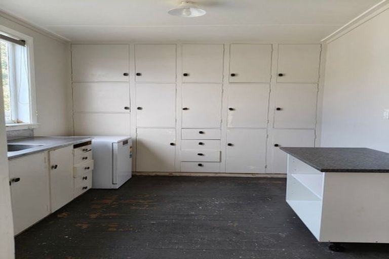 Photo of property in 49 Burns Avenue, Takaro, Palmerston North, 4412