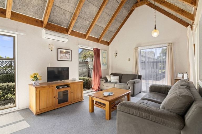 Photo of property in 6 Hobhouse Street, Stoke, Nelson, 7011