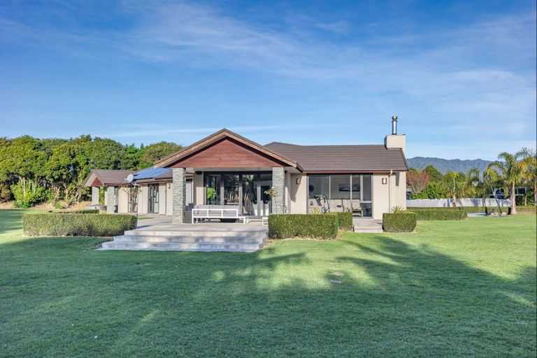 Photo of property in 111 Muhunoa Road East, Ohau, Levin, 5570