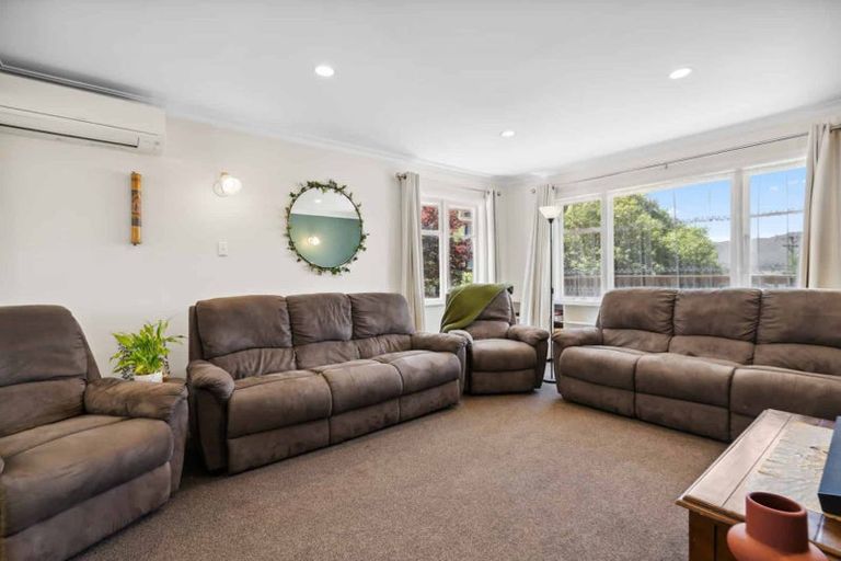 Photo of property in 59 Lees Grove, Wainuiomata, Lower Hutt, 5014