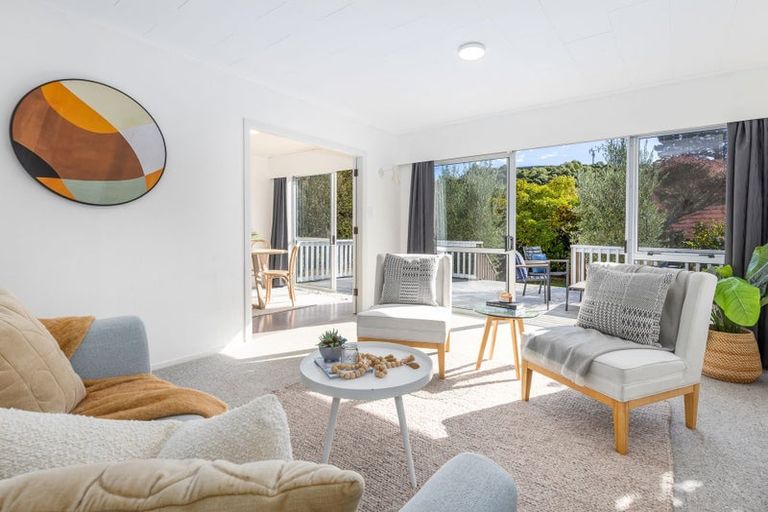 Photo of property in 22 Kaitawa Crescent, Paraparaumu, 5032