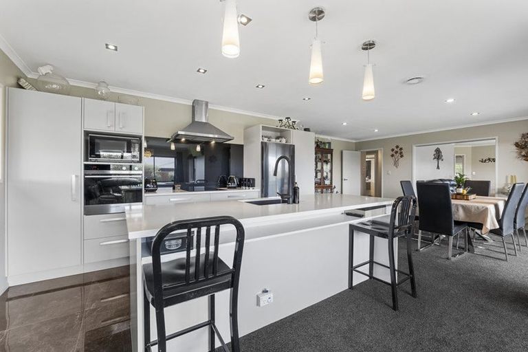 Photo of property in 12 Nikau Place, Hawera, 4610