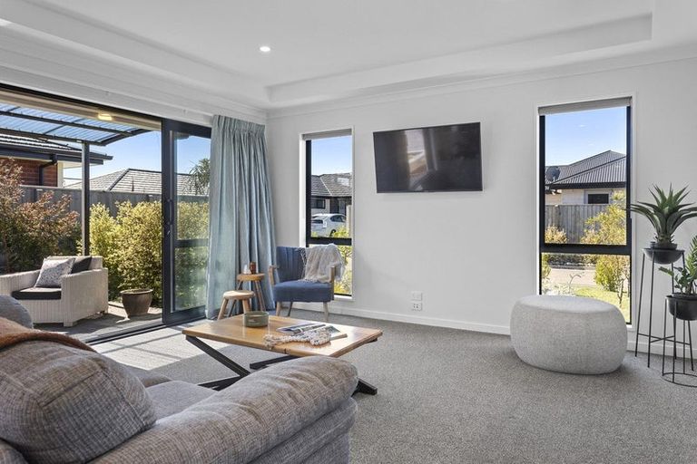 Photo of property in 37 Lock Crescent, Kaiapoi, 7630