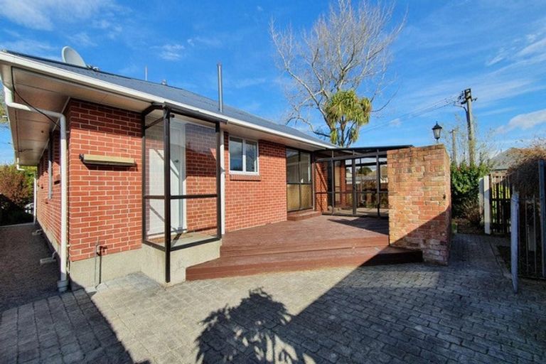 Photo of property in 1/44 Pinehurst Crescent, Russley, Christchurch, 8042