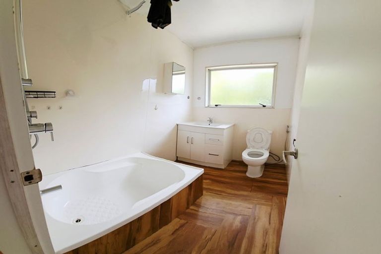 Photo of property in 348 Wainui Road, Wainui, Silverdale, 0992