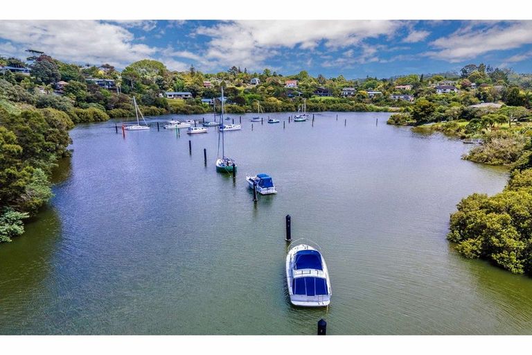 Photo of property in 8 Lensvelt Lane, Kerikeri, 0230