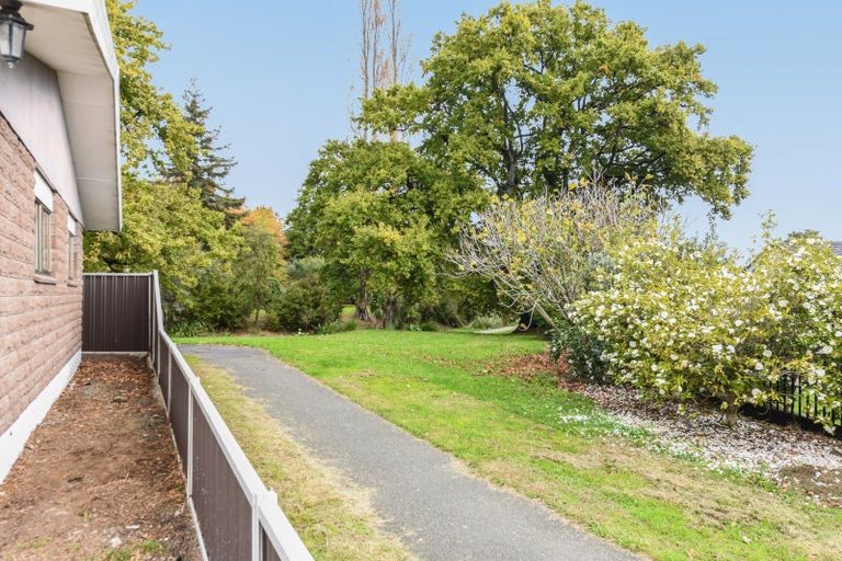 Photo of property in 27 Browning Crescent, Stoke, Nelson, 7011