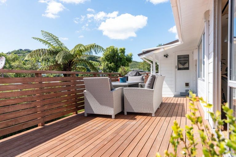 Photo of property in 13 Thurleigh Grove, Karori, Wellington, 6012