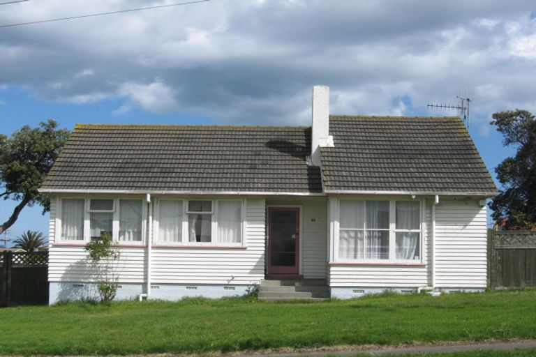 Photo of property in 46 Kowhai Street, Castlecliff, Whanganui, 4501