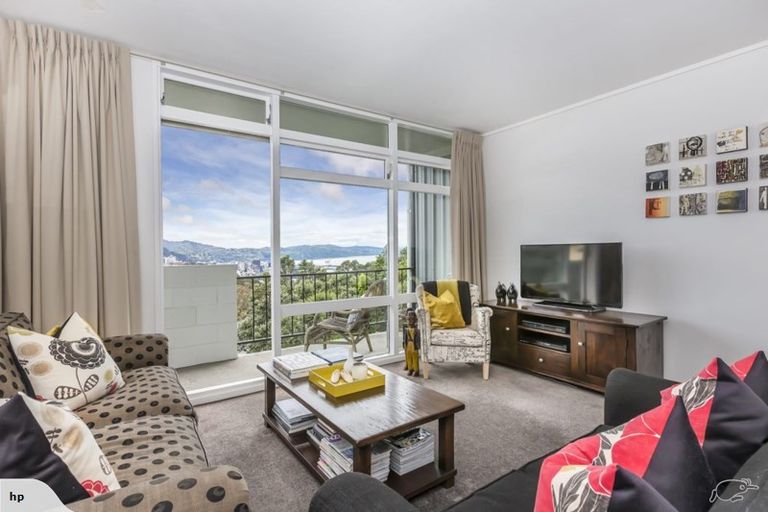 Photo of property in 4b/145 Ohiro Road, Brooklyn, Wellington, 6021