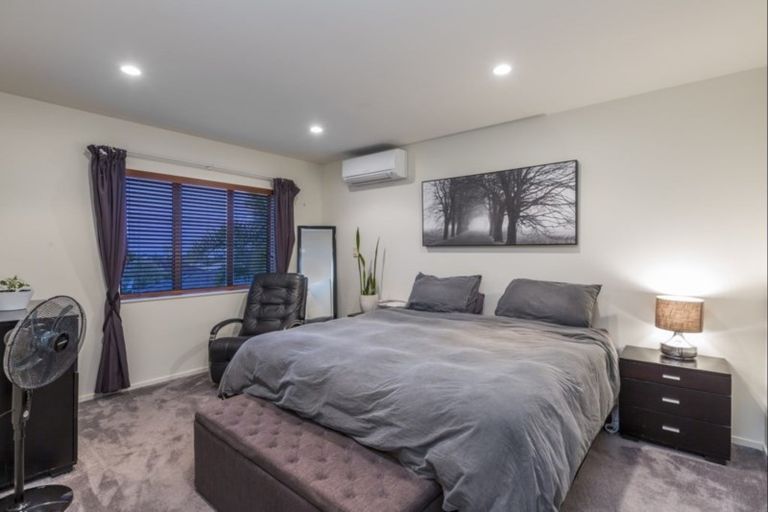 Photo of property in 66c Grand Drive, Orewa, 0931