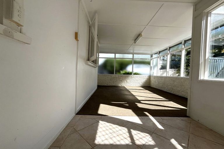 Photo of property in 26 Bucklands Beach Road, Bucklands Beach, Auckland, 2012