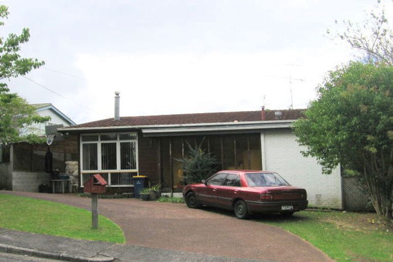 Photo of property in 18 De Val Drive, Titirangi, Auckland, 0604