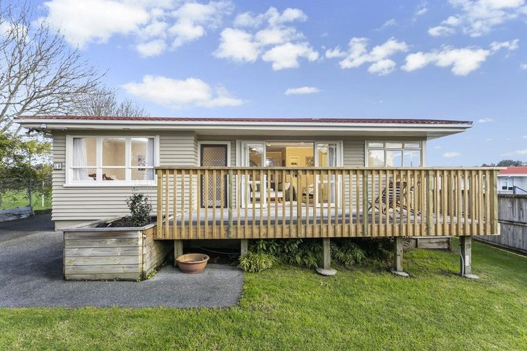 Photo of property in 1/50 Kaipatiki Road, Glenfield, Auckland, 0629