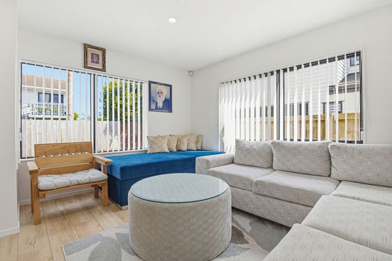 Photo of property in 160d Hill Road, Manurewa, Auckland, 2105