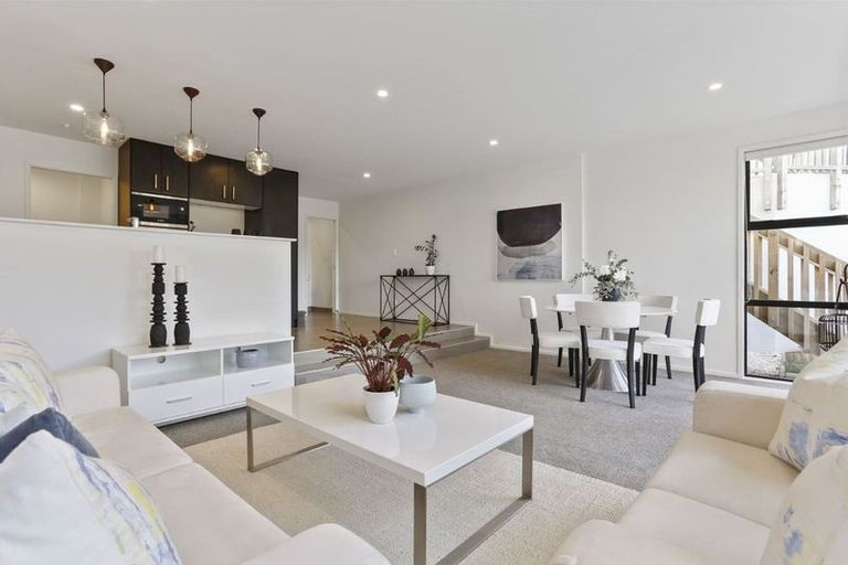 Photo of property in 15d/2 Verran Road, Birkenhead, Auckland, 0626