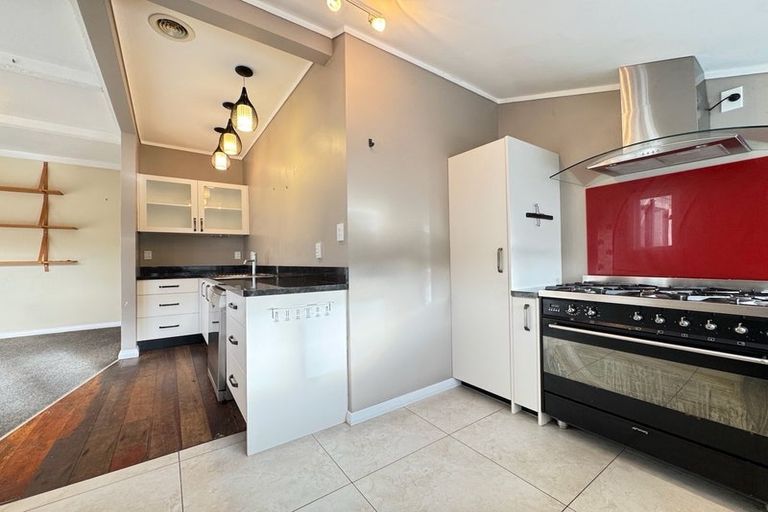 Photo of property in 14 Trelissick Crescent, Ngaio, Wellington, 6035