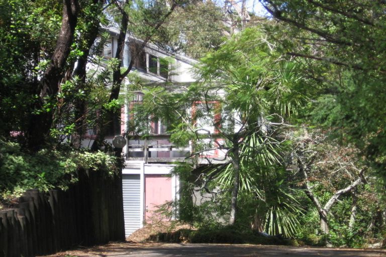 Photo of property in 18 Oruamo Place, Beach Haven, Auckland, 0626