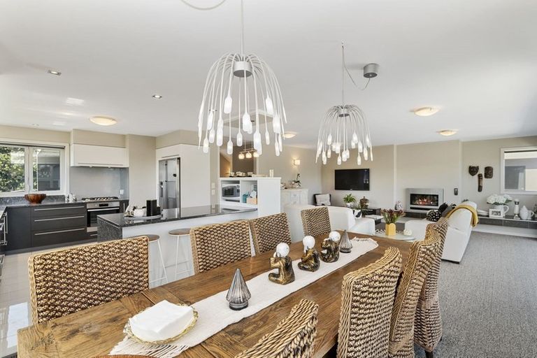 Photo of property in 78 Seaview Road, Paraparaumu Beach, Paraparaumu, 5032