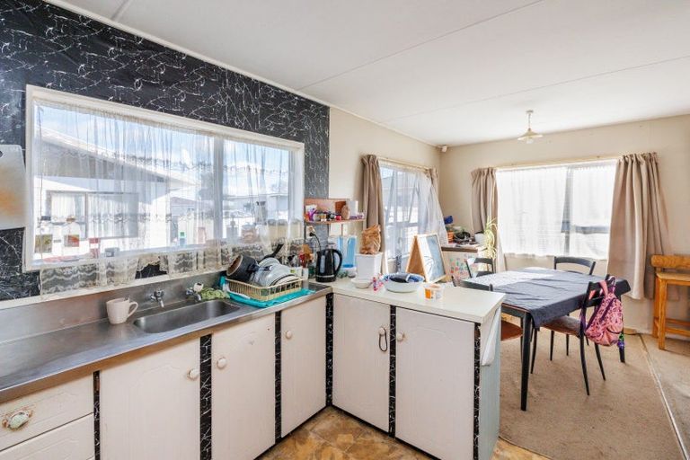 Photo of property in 14 Marriner Street, Highbury, Palmerston North, 4412