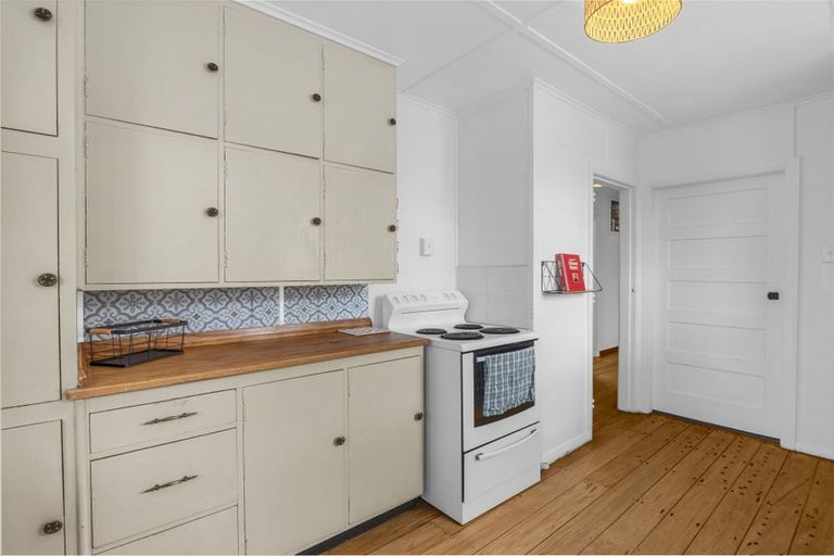 Photo of property in 11 Victory Place, Aramoho, Whanganui, 4500